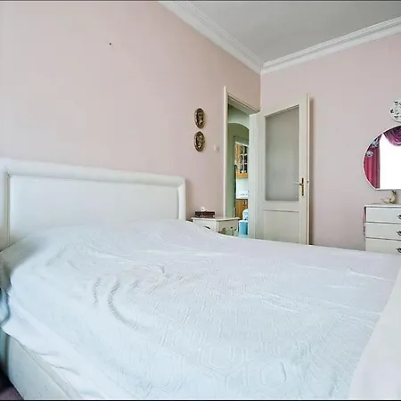Bosphorus View House, Air Conditioned Apartament